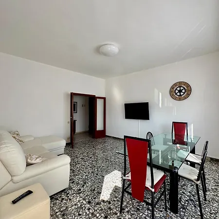 Summer Apartment